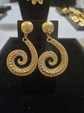 Gold Swirl Drop Earrings - Women Jewelry